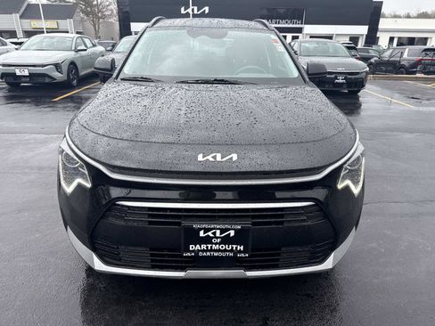 Used 2023 Kia Niro EX FWD image 11