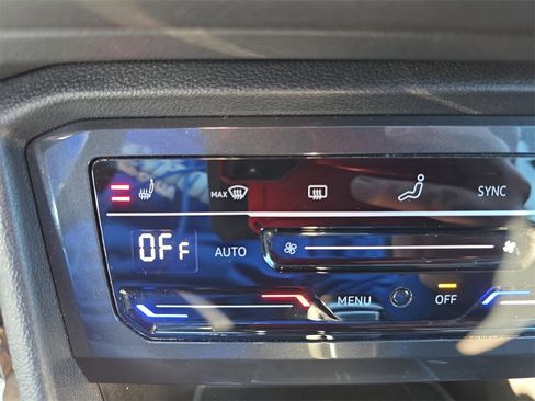 Used 2023 Volkswagen Tiguan SE R-Line image 29