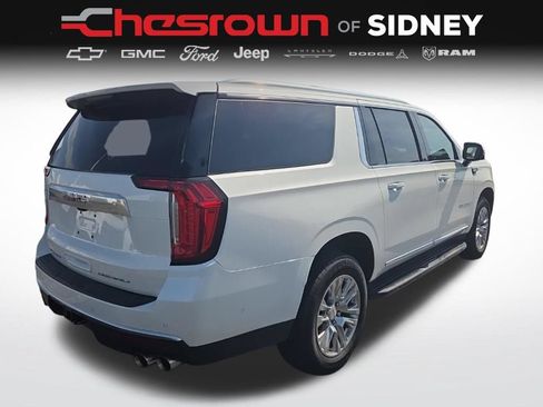 Used 2023 GMC Yukon XL Denali w/ Advanced Technology Package AWD/4WD image 5