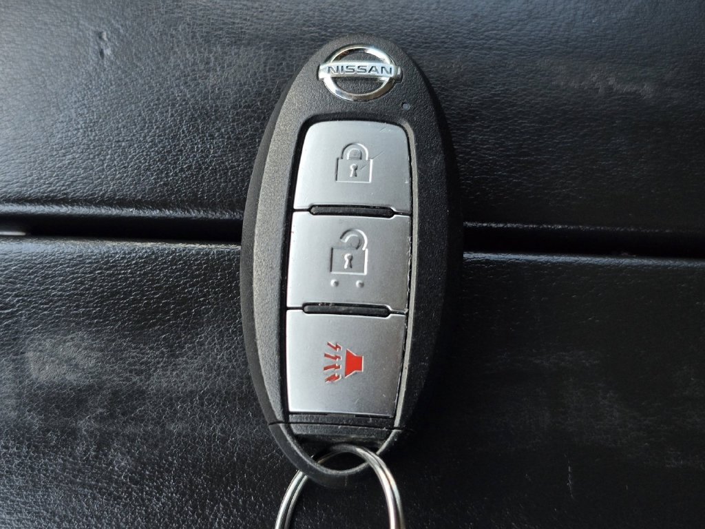 Used 2021 Nissan Rogue S FWD image 30