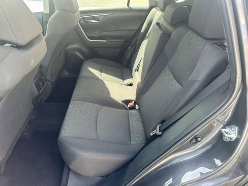 Used 2022 Toyota RAV4 XLE image 7