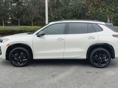 New 2026 Volkswagen Tiguan SE R-Line image 5