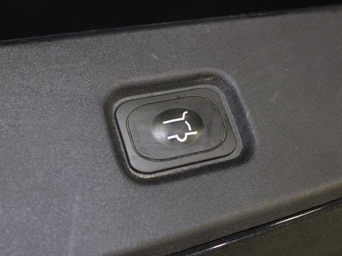 Used 2025 Lincoln Navigator Reserve AWD/4WD image 14