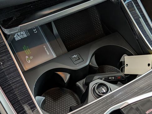 New 2026 BMW X5 xDrive50e w/ M Sport Package image 22