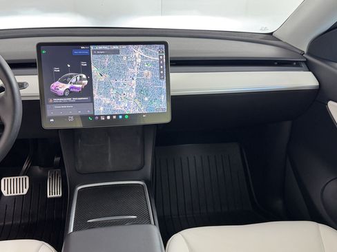 Used 2021 Tesla Model Y Long Range AWD/4WD image 23