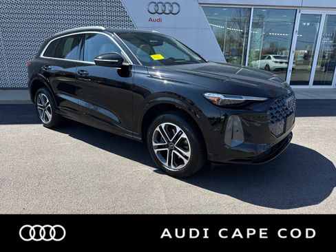 Used 2025 Audi Q5 Premium Plus w/ Premium Plus AWD/4WD image 1