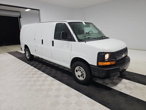 Used 2015 Chevrolet Express 2500 Extended image 4