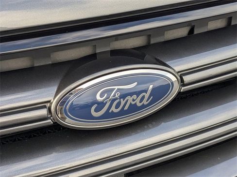 Used 2019 Ford Escape SEL image 12