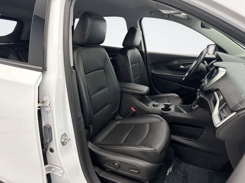 Used 2022 GMC Terrain SLT w/ Infotainment Package II AWD/4WD image 18