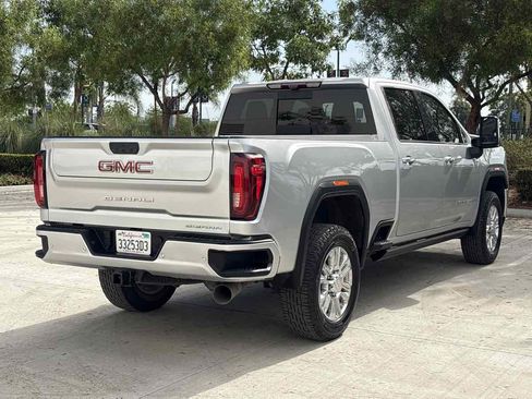 Used 2021 GMC Sierra 2500 Denali w/ Denali Ultimate Package AWD/4WD image 3