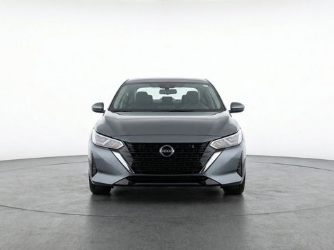 Used 2025 Nissan Sentra SV image 2