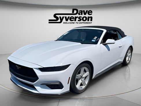 Used 2026 Ford Mustang Premium RWD image 1