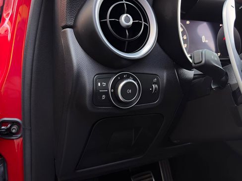 Used 2024 Alfa Romeo Stelvio Sprint image 18