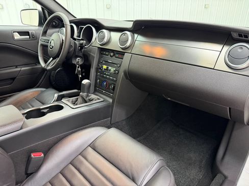 Used 2007 Ford Mustang Shelby GT500 RWD image 30