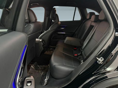 Used 2024 Mercedes-Benz GLC 300 image 18