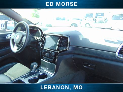 Used 2019 Jeep Grand Cherokee Altitude image 15