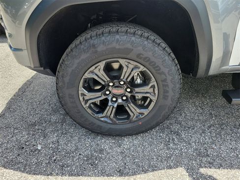 New 2025 GMC Canyon Elevation w/ Convenience Package image 3