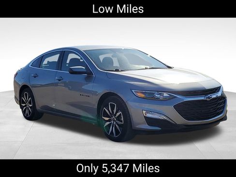 Used 2023 Chevrolet Malibu RS w/ Driver Confidence Package image 2