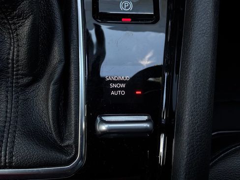 Used 2025 Jeep Compass Limited AWD/4WD image 24