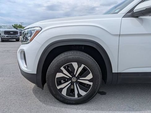 Used 2024 Volkswagen Atlas SE AWD/4WD image 22