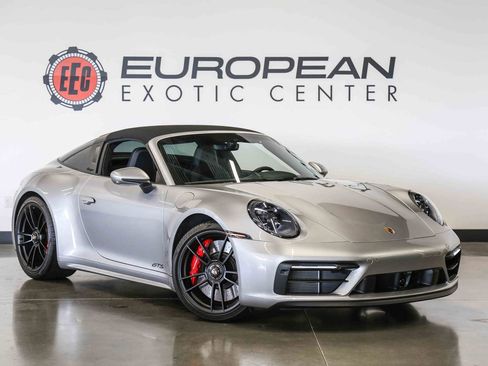 Used 2022 Porsche 911 Targa 4 GTS AWD/4WD image 2