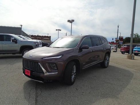 Certified 2025 Buick Enclave Avenir w/ Super Cruise Package AWD/4WD image 3