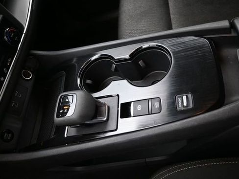 Used 2025 Nissan Rogue SV FWD image 20