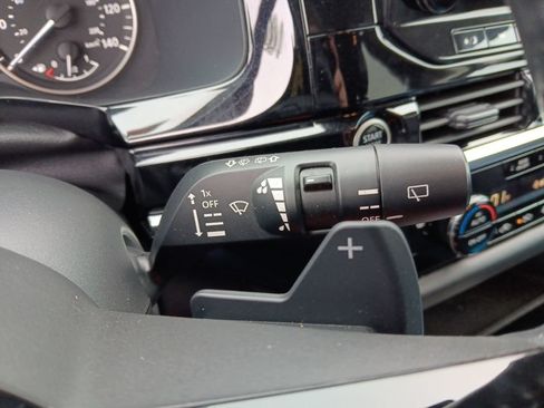 Used 2023 Nissan Pathfinder SL AWD/4WD image 15