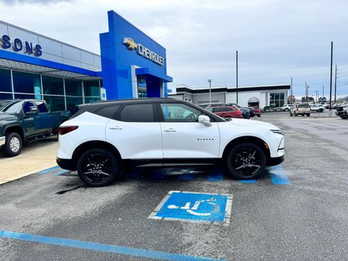 Used 2025 Chevrolet Blazer RS w/ Driver Confidence II Package image 8