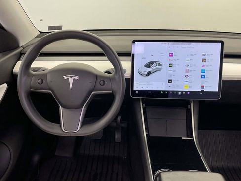 Used 2020 Tesla Model Y Long Range image 26