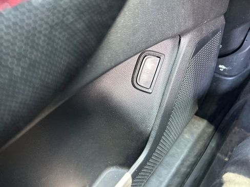 Used 2025 Chevrolet Blazer EV RS FWD image 17