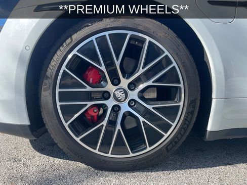 Used 2020 Porsche Taycan 4S image 8