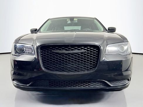 Used 2022 Chrysler 300 Touring w/ Sport Appearance Package image 2