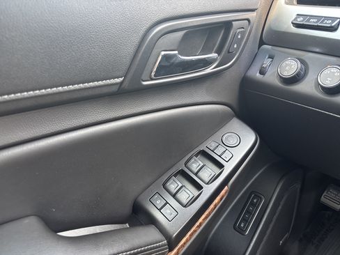 Used 2016 Chevrolet Suburban LTZ AWD/4WD image 33