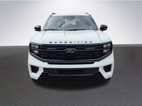 New 2026 Ford Expedition Platinum w/ Stealth Appearance Package image 3