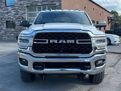 Used 2022 RAM 3500 SLT w/ Quick Order Package 27G SLT AWD/4WD image 4