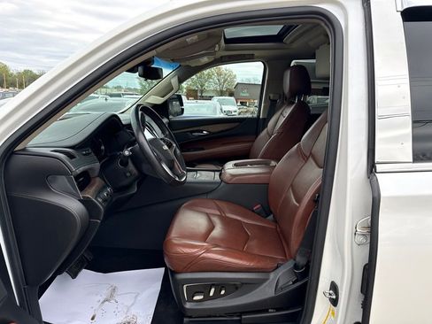 Used 2019 Cadillac Escalade Premium Luxury AWD/4WD image 31