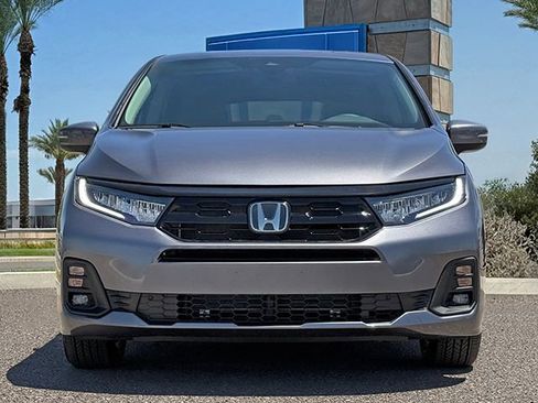 Certified 2026 Honda Odyssey Touring image 5