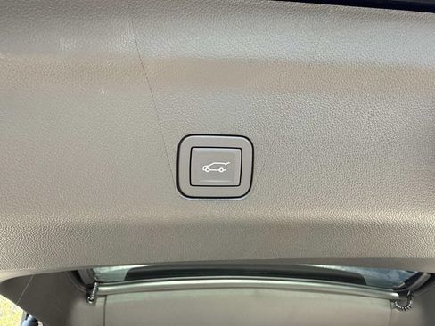 New 2026 Cadillac Escalade ESV Platinum Luxury w/ LPO, Floor Liner Package AWD/4WD image 12