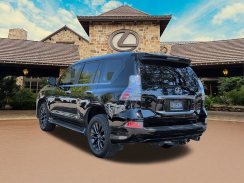 Certified 2020 Lexus GX 460 Premium w/ Premium Package AWD/4WD image 3