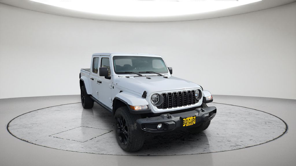 Used 2025 Jeep Gladiator Sport AWD/4WD image 5
