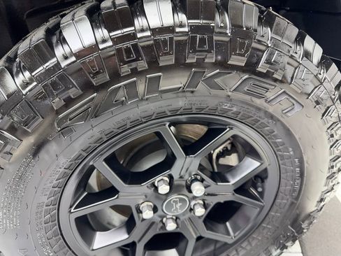 Used 2024 Jeep Wrangler Willys image 92