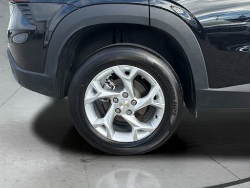 Certified 2024 Chevrolet Trax LS w/ LS Convenience Package image 28