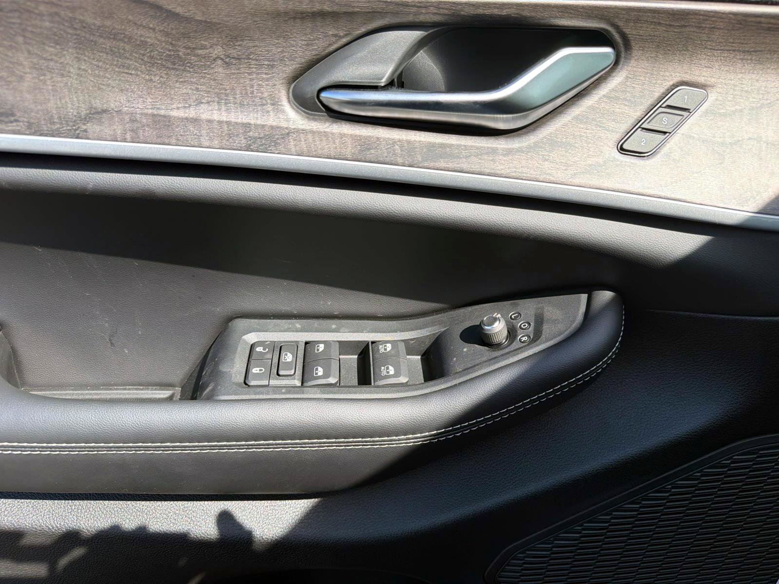 New 2027 Jeep Grand Cherokee Limited AWD/4WD image 8