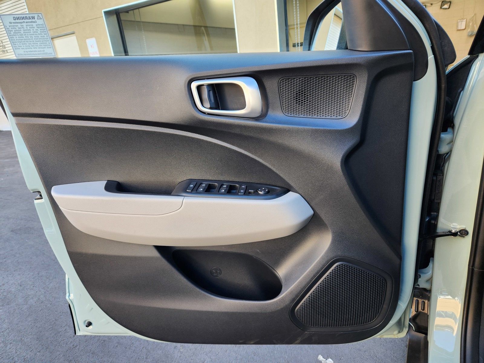 Used 2026 Hyundai Venue SEL FWD image 19