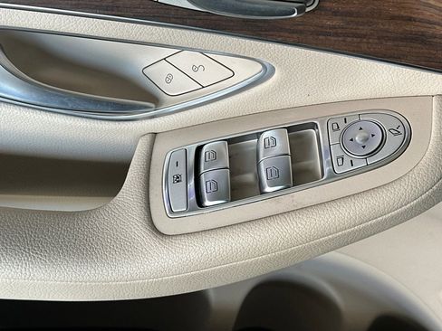 Certified 2022 Mercedes-Benz GLC 300 4MATIC image 14