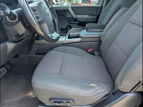 Used 2010 Nissan Titan SE w/ SE Value Truck Pkg RWD image 10