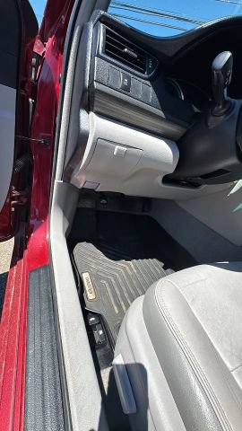 Used 2017 Toyota Camry XLE FWD image 12