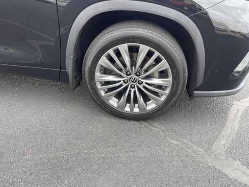 Used 2021 Toyota Highlander Platinum image 5