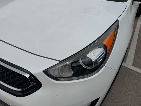 Used 2018 Kia Niro Touring FWD image 6
